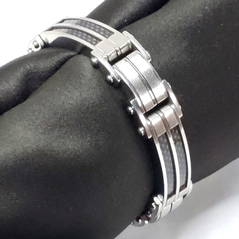 Mens Stainless Steel Bracelet With Black Carbon Fiber Inlay 8.25" - Picture 3 of 7